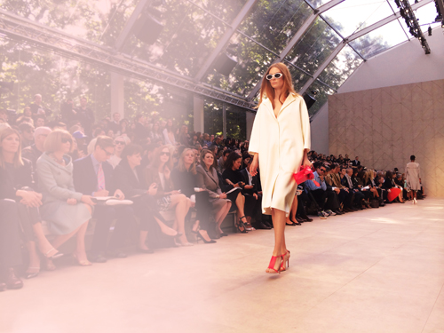 Ambient_image_of_the_Burberry_Prorsum_Womenswear_Spring_Summer_2014_Sho_004