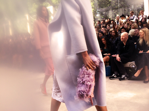 Ambient_image_of_the_Burberry_Prorsum_Womenswear_Spring_Summer_2014_Sho_016