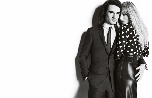 Sienna_Miller_and_Tom_Sturridge_featuring_in_the_Burberry_Autumn_Winter_2013_Campaig_002
