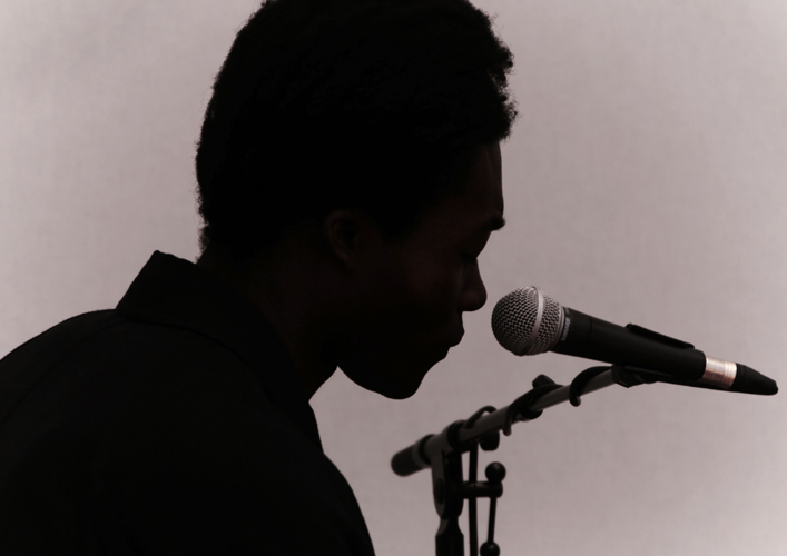 Benjamin Clementine performing live at the Burberry Prorsum Menswear Spring Summer 2015 Sho_003