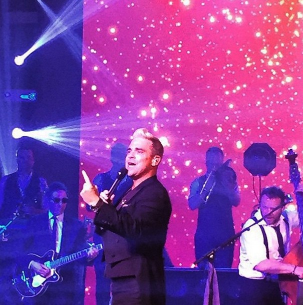 Chopard Official su Instagram    regram from  b_bleue. Live from  Cannes2015  the talented Robbie Williams performing at our  GoldNight