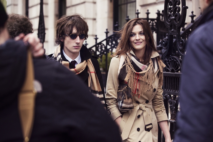 Burberry Autumn_Winter 2015 Campaign Behind The Scenes - on embargo until Tuesday 23 June 00_01am GM_007