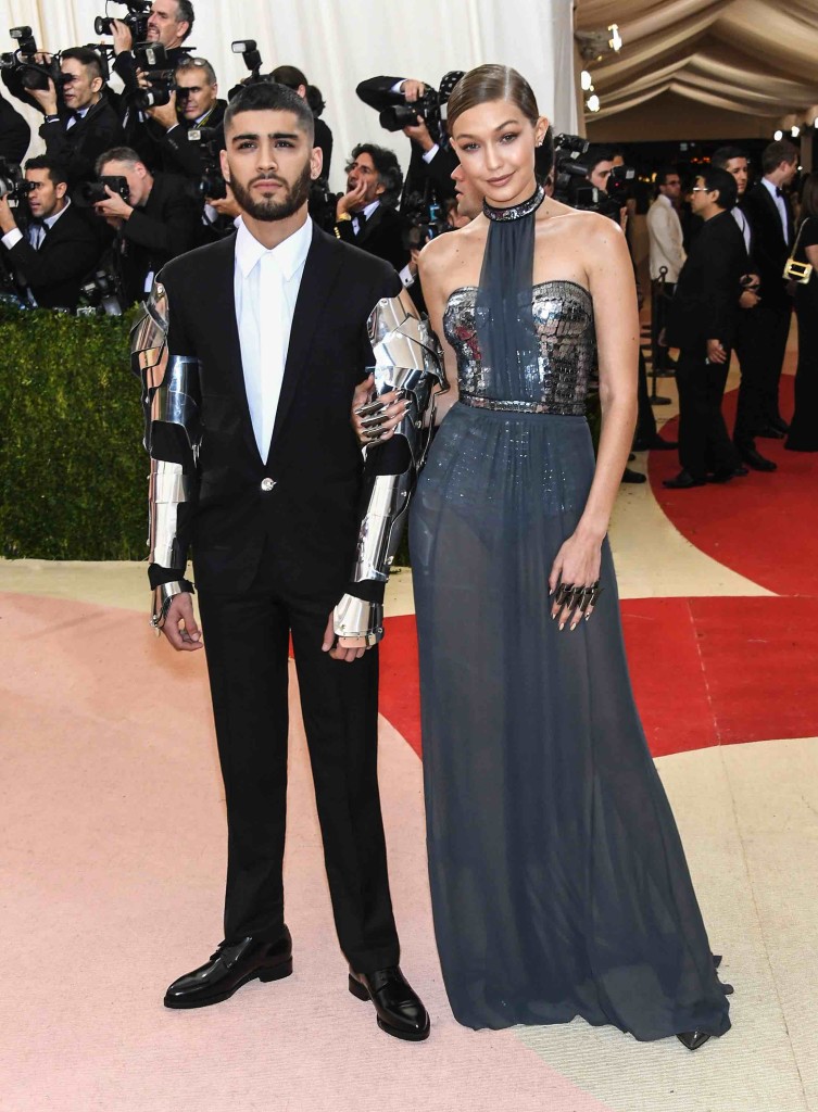 NEW YORK, NY - MAY 02: Gigi Hadid (L) and Zayn Malik attend the "Manus x Machina: Fashion In An Age Of Technology" Costume Institute Gala at Metropolitan Museum of Art on May 2, 2016 in New York City. (Photo by Larry Busacca/Getty Images)