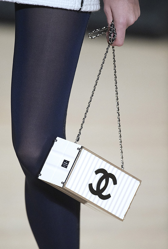 Accessories Chanel: the must have from Hamburg - ZOE Magazine