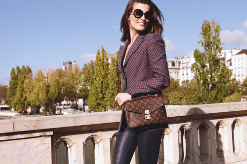 big-louis-vuitton-iconic-mini-bags-on-the-coolest-girls-4