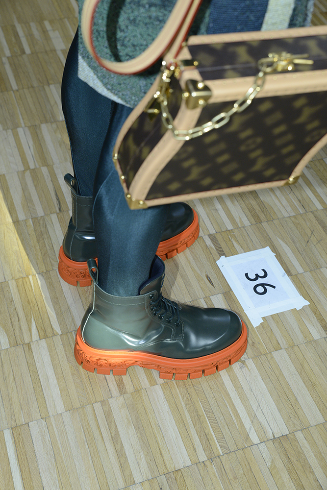 Inside the backstage of Louis Vuitton Men's collection by Virgil Abloh FW22  - ZOE Magazine
