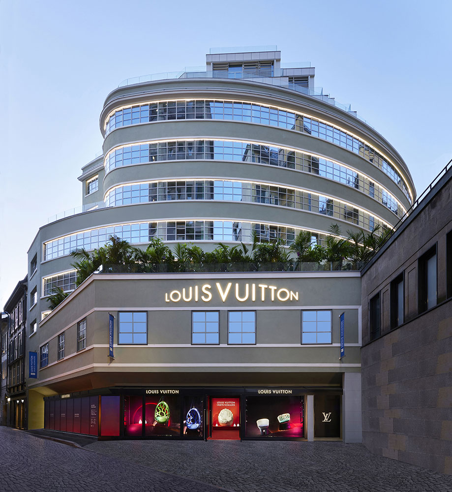 Louis Vuitton on X: #LVMenSS21 Miniature shipping containers serve as the  invitation for @virgilabloh's upcoming #LouisVuitton show, referencing the  collection's international voyage from Paris to Shanghai. Watch the show on  Thursday, August