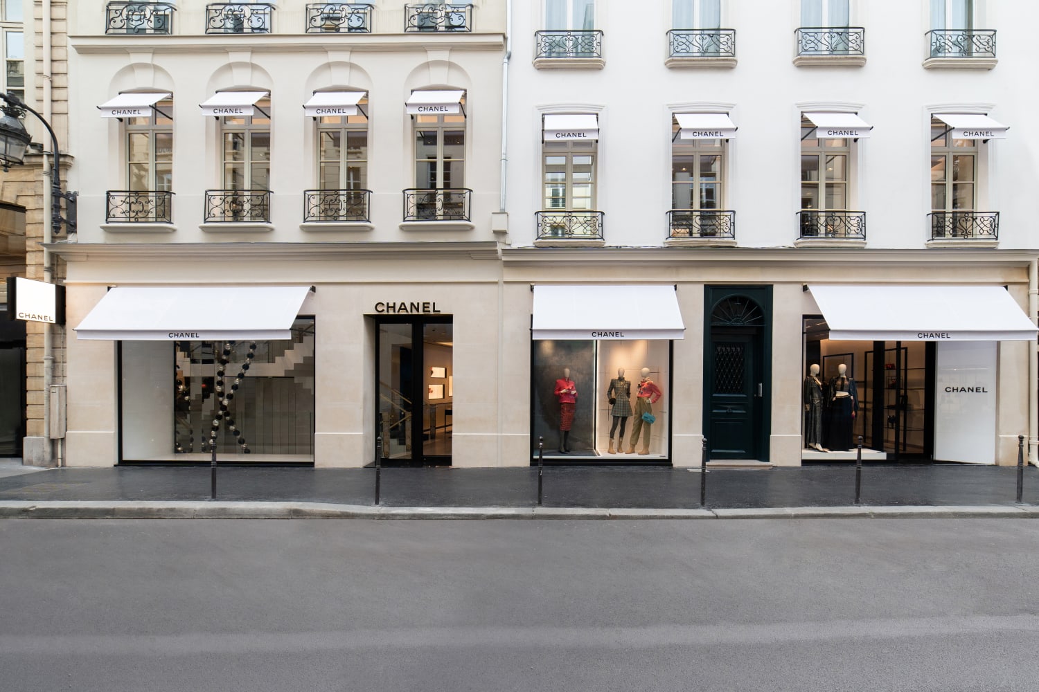 Reopening Chanel Boutique on Rue Du Faubourg-Saint-Honoré - ZOE