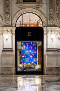 LOUIS VUITTON COLLABORATES WITH MASTER LEGO® BUILDERS FOR THE 2022 HOLIDAY  SEASON - Numéro Netherlands
