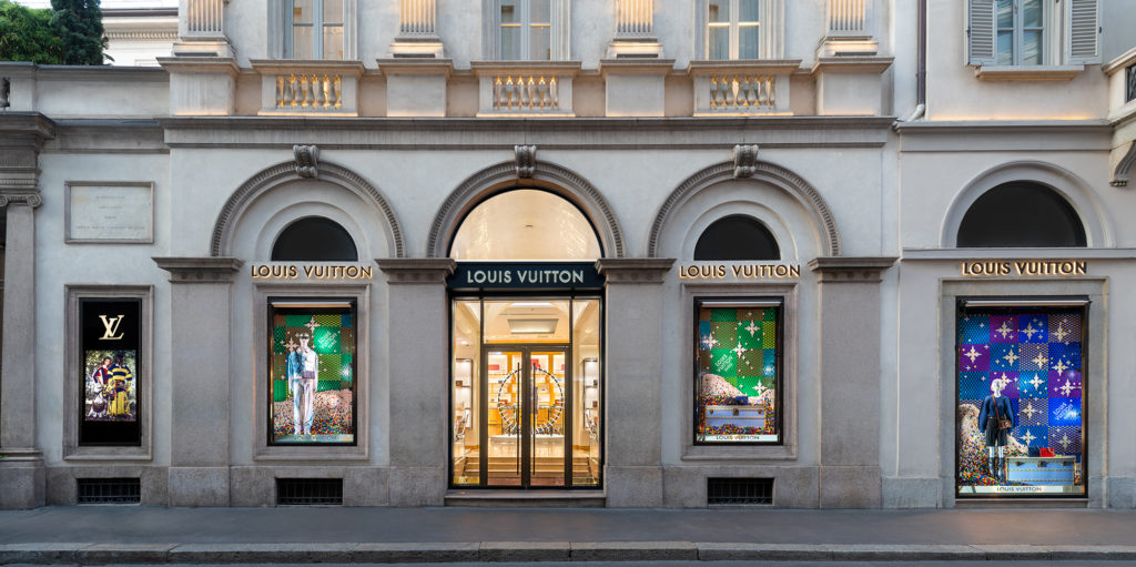 Louis Vuitton: Louis Vuitton Collaborates With Master LEGO® Builders For  The 2022 Holiday Season - Luxferity